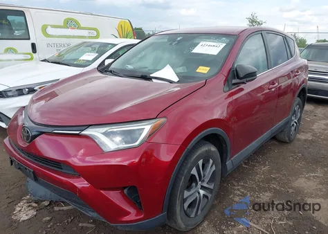 2018 Toyota Rav4 Le z USA, uszkodzony, nr VIN 2T3ZFREV0JW436178
